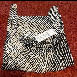 White House Black Market Geometric Strechy Black/white Top, Medium  Brand New